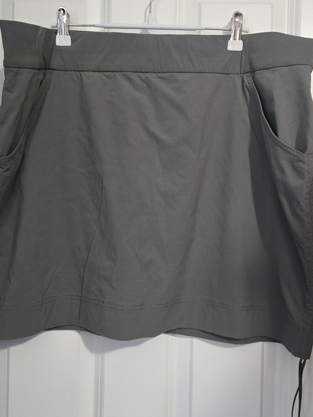 Women’s Gray Skort with Side Pockets